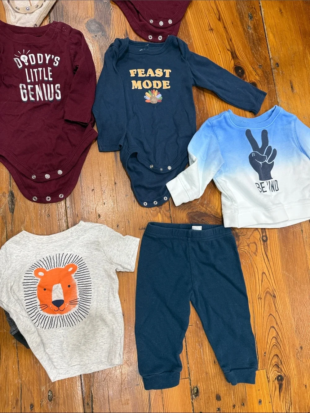 Mixed Baby Boy Bodysuit and Outfit Bundle size 6 to 9 months Star Wars